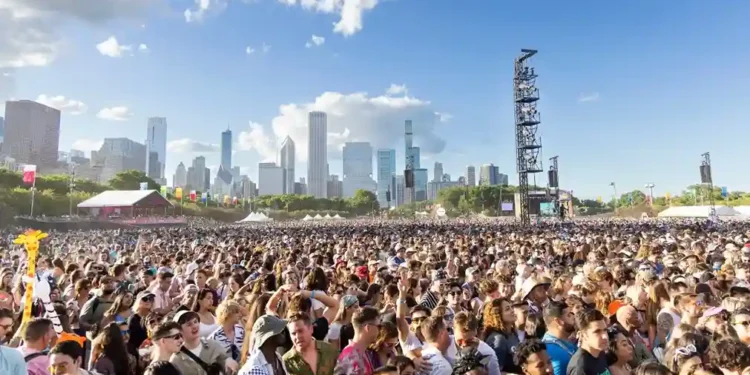Lollapalooza Festival Online Communities